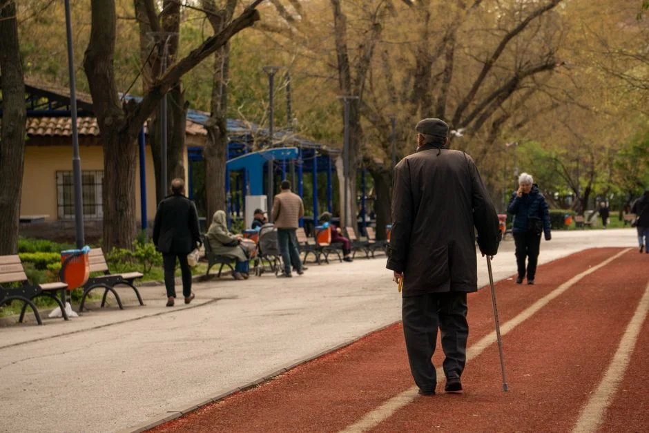 Why Your Walking Speed Might Be a Brain-Health Signal