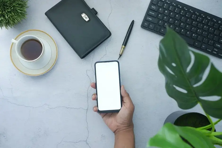 5 Digital Minimalism Habits for Less Stress