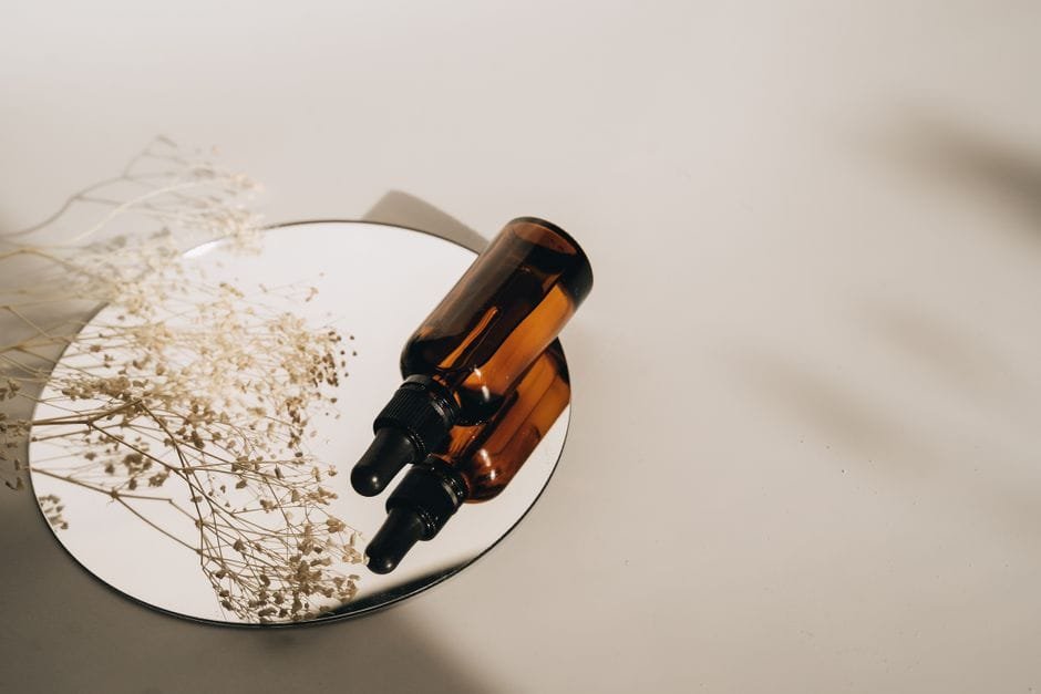 Castor Oil for Hair and Skin: What’s Actually Backed Up, and What’s Just TikTok